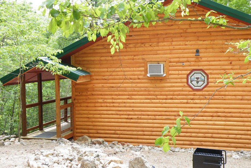 Missouri Treehouse Romantic Cabin Honeymoon Anniversary