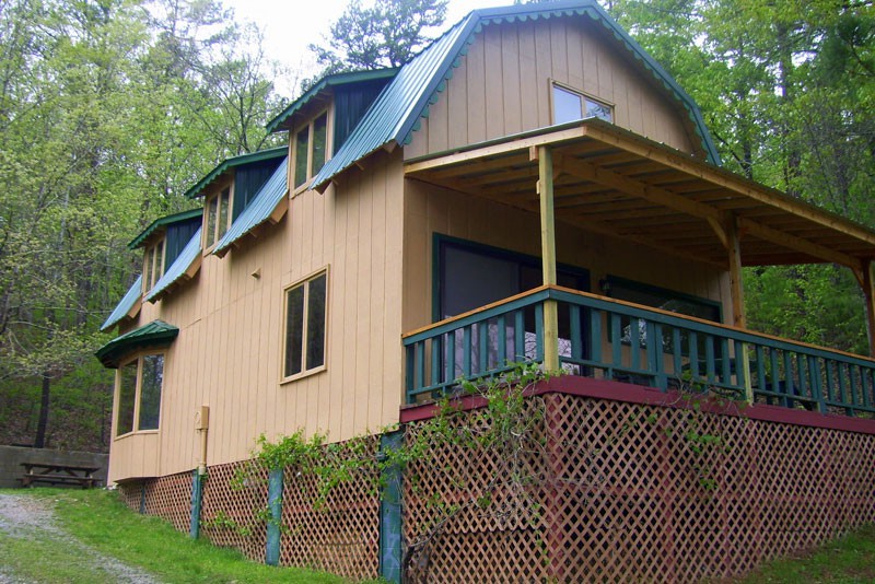 Missouri North Fork River Chalet Treehouse Cabins