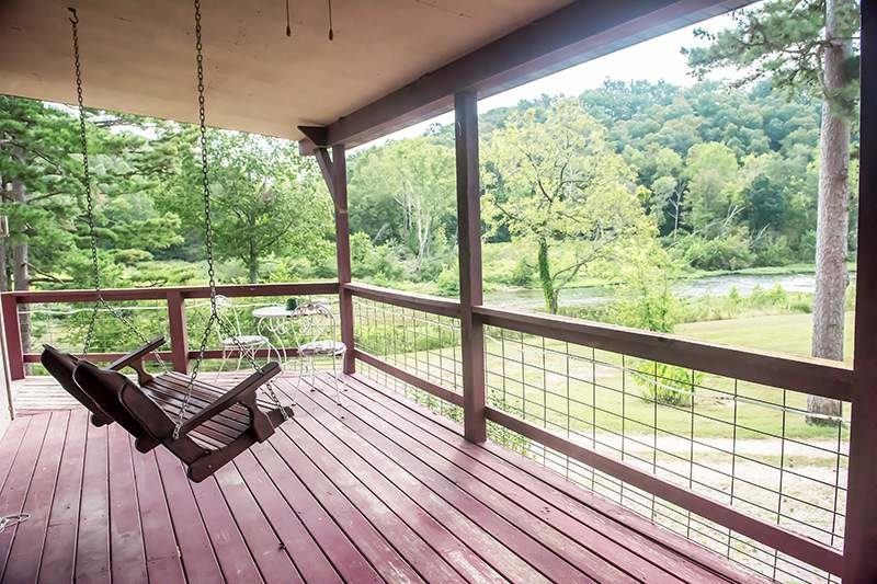 Missouri Family Vacation Lodge on North Fork River