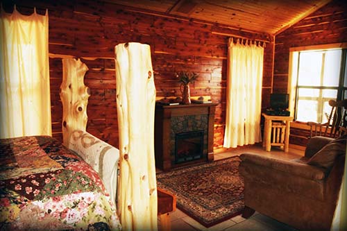 Whispering Pines treehouse cabin